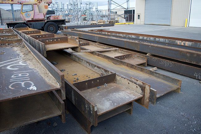 barge stabilizers at loading dock